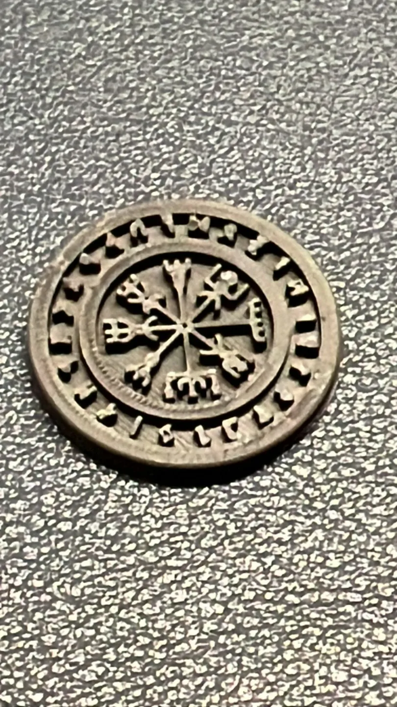 Vegvísir Coin with runes by puhl - MakerWorld