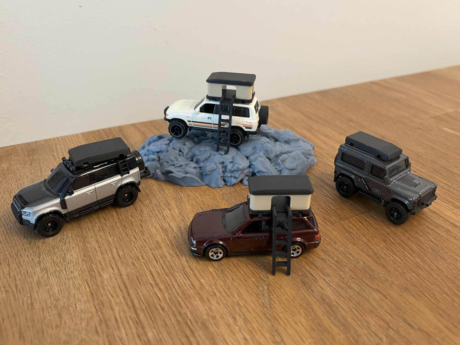 roof tent 1/64 scale car diorama offroad adventure