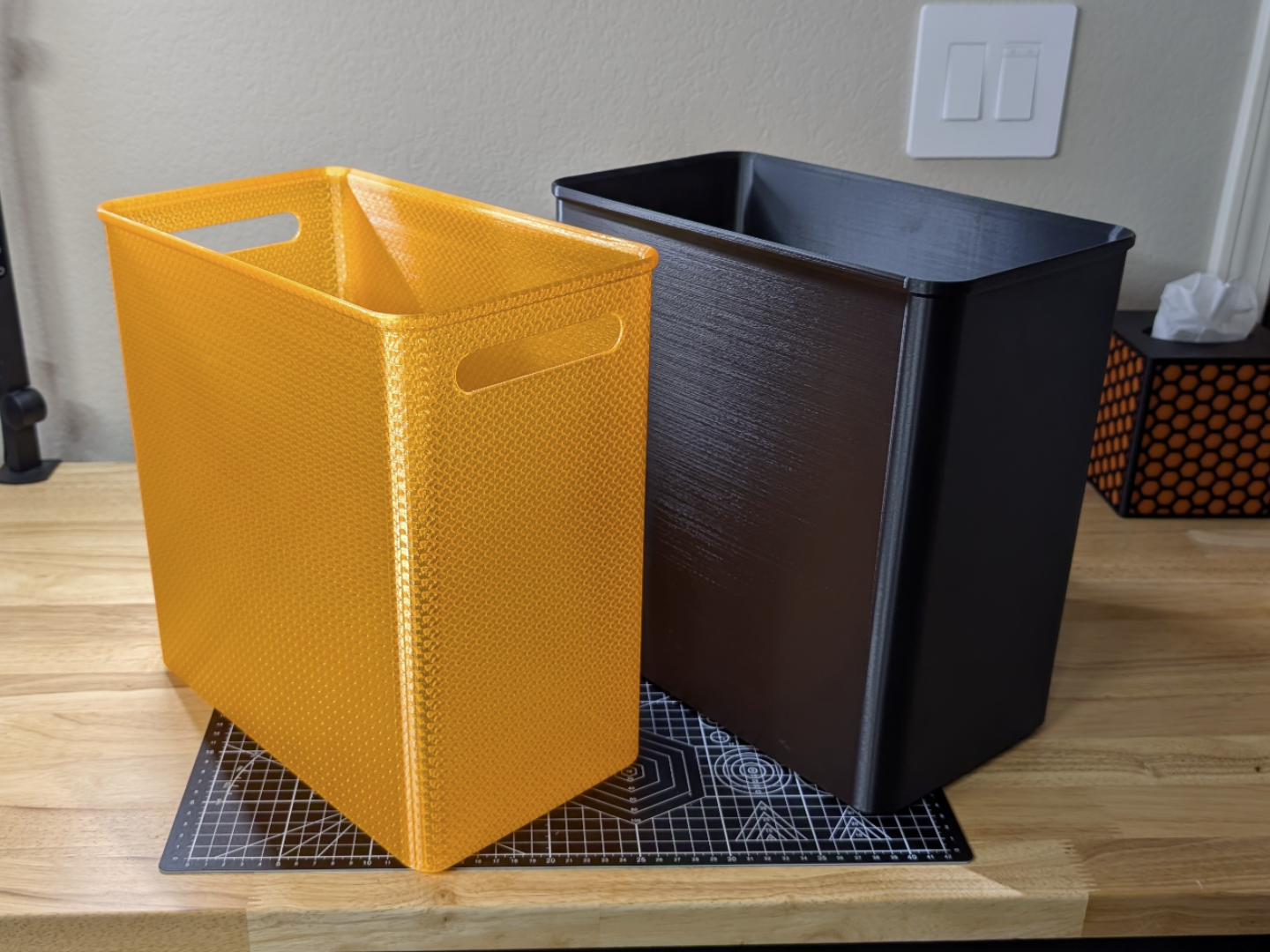Large Trash Bin H2 Series With and Without Handles