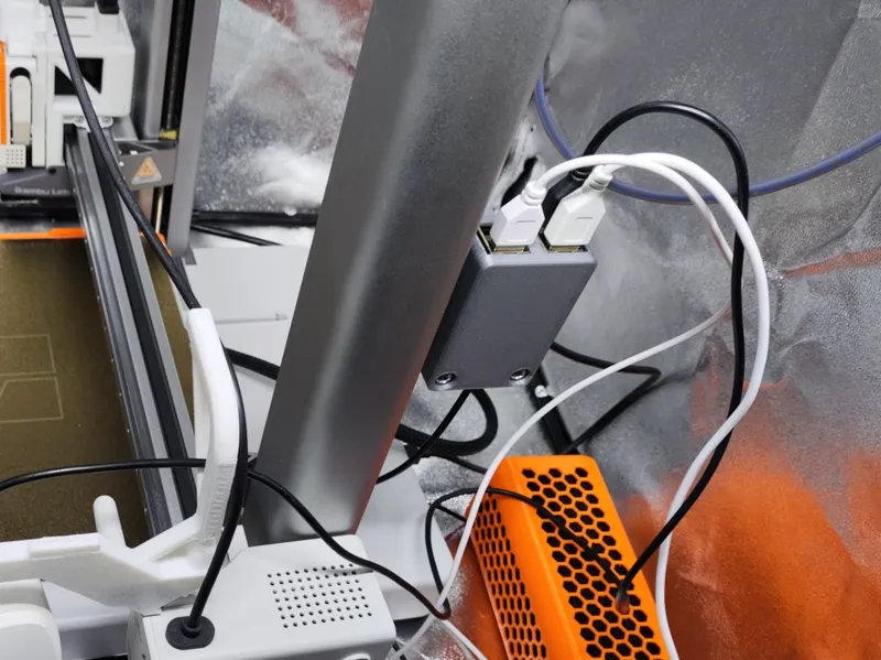 A1 Z-Axis x4 USB Hub using AMS port