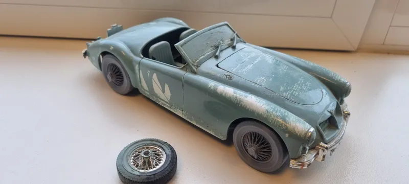 Tonka 1:16 Tire model MGA