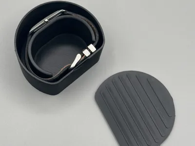 Minimalist Travel Watch Case with Ribbed Lid