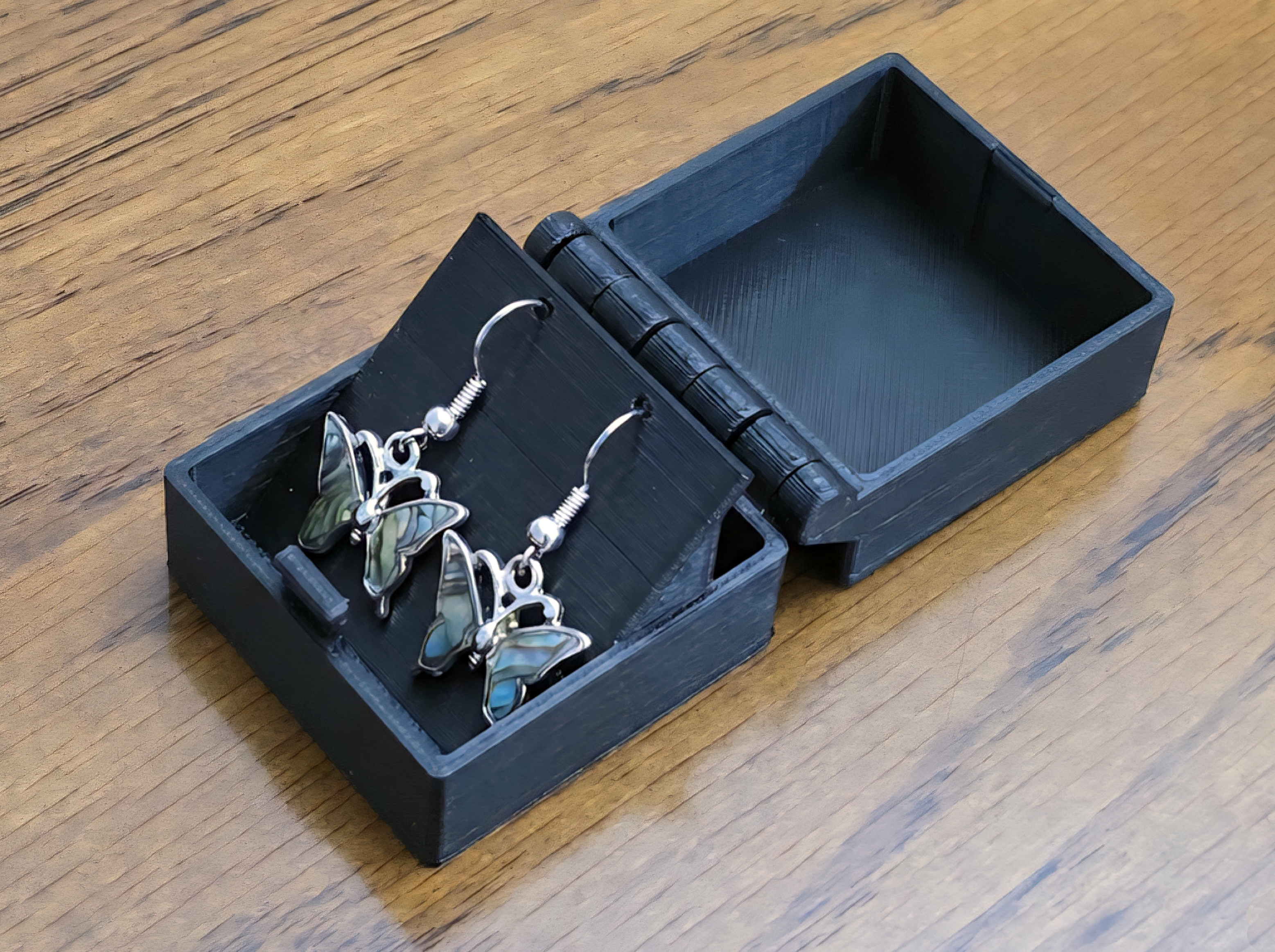 Miniatura 1 do modelo 3D Earrings Gift Box