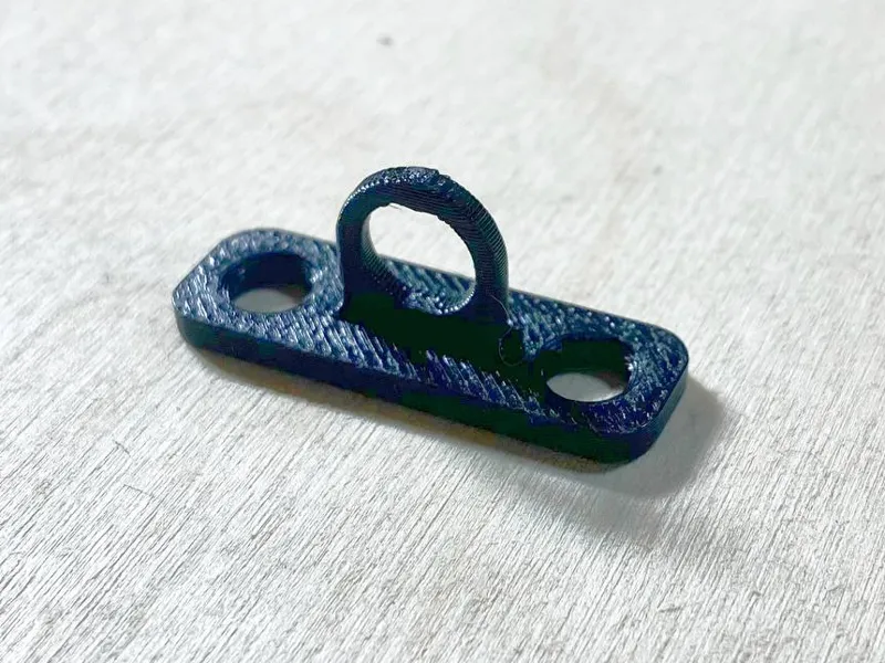 Simple bracket (for screws)