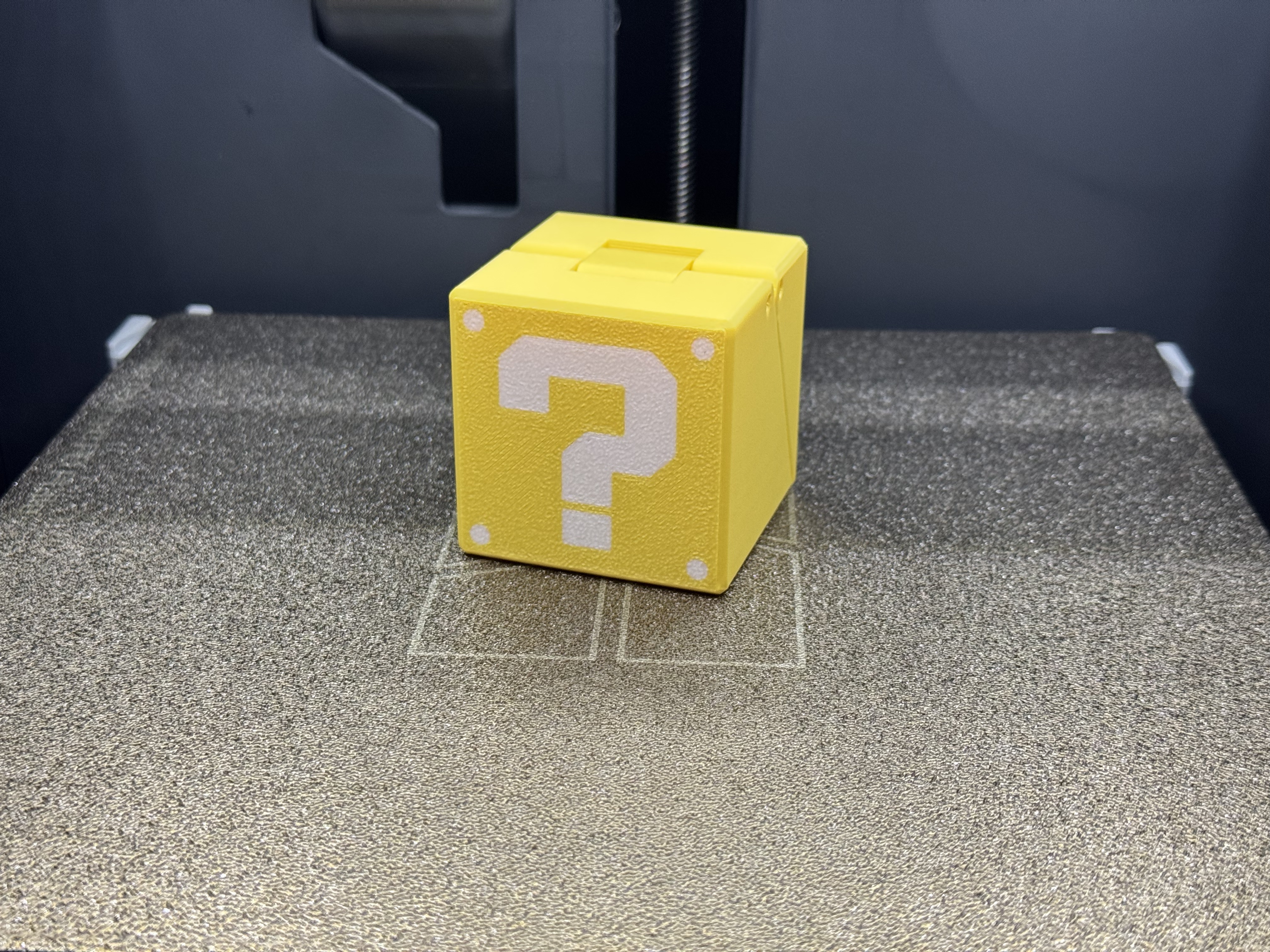 Miniatura 3 do modelo 3D 马里奥问号箱风格折叠手机支架Pro