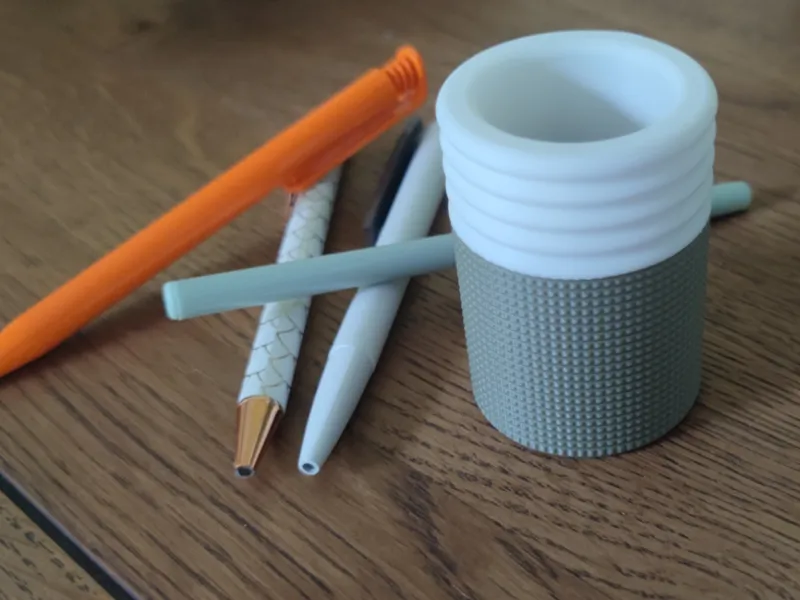 Magnetic pen holder