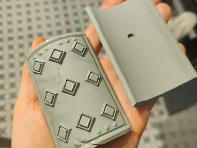 no supports, removable spikes, 2 shields