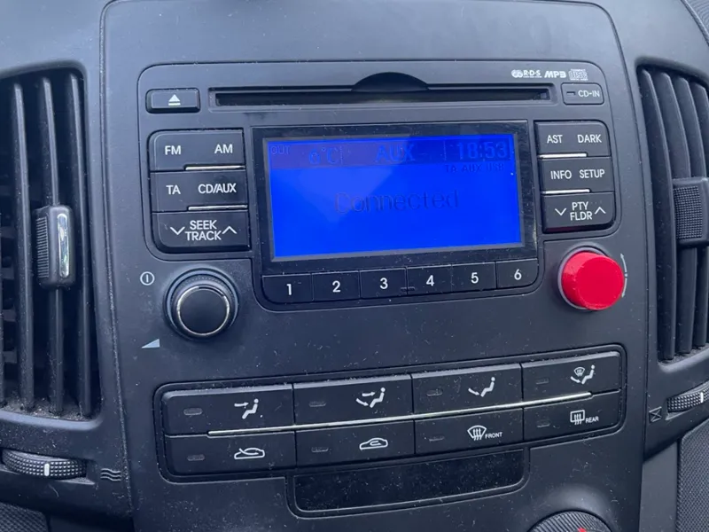 Hyundai i30 Radio Button
