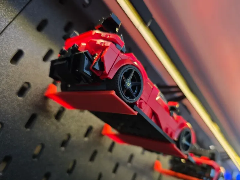 SKADIS car stand