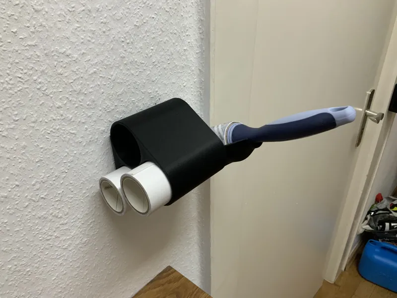Lint roller wall mount