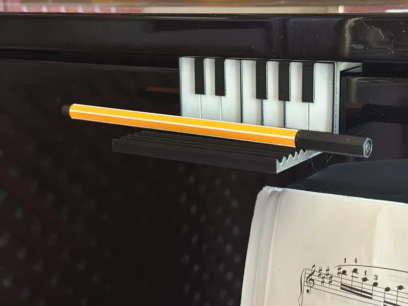 piano pen/metronome/phone holder