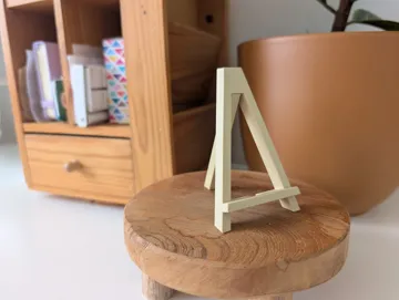 Marco decorativo: A-Frame Display Easel (Print-in-Place, 4 Sizes) — vista de referencia 4