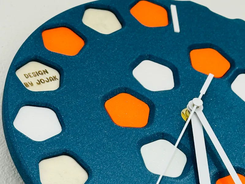 Modern wall clock V2