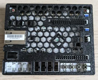 Arty A7 meshed casing