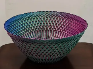 Bowl with small facets