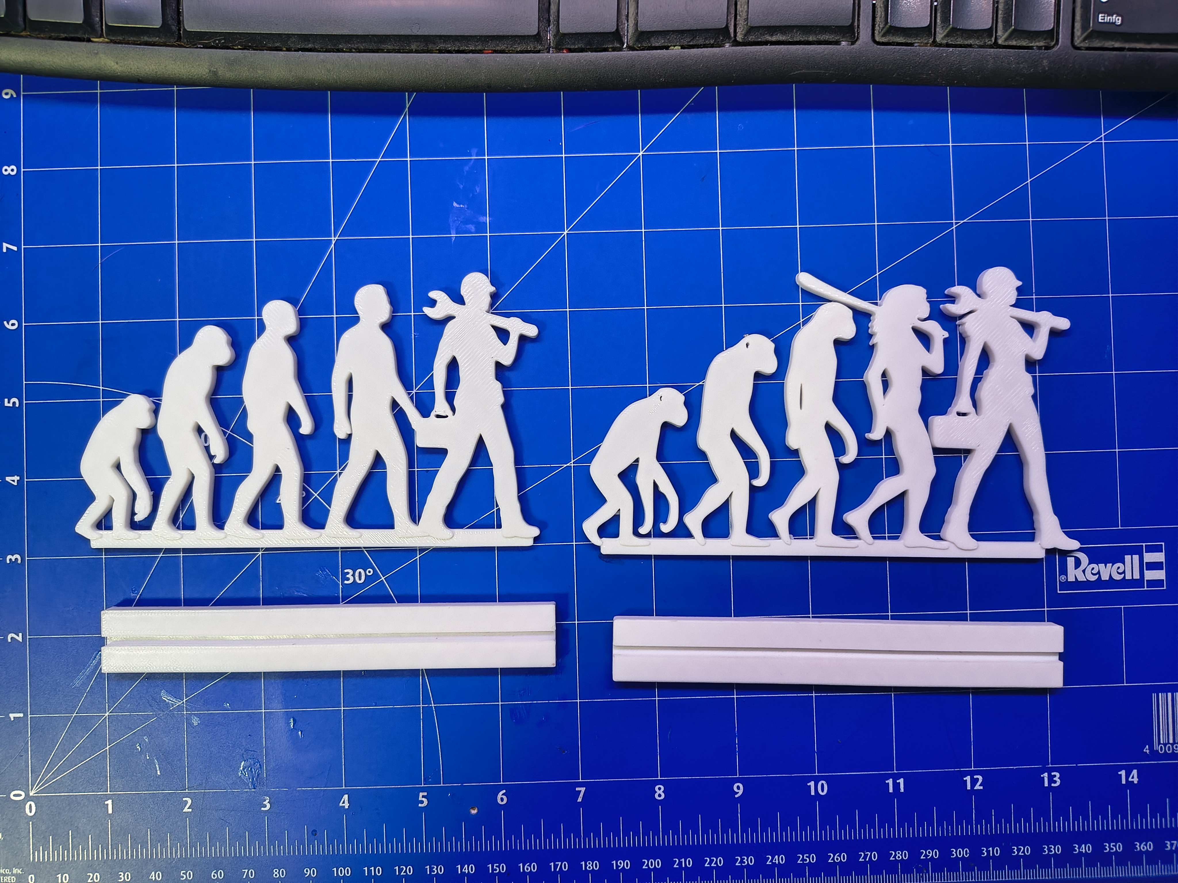 Miniatura 1 do modelo 3D Human Evolution to Construction Worker (M/F)