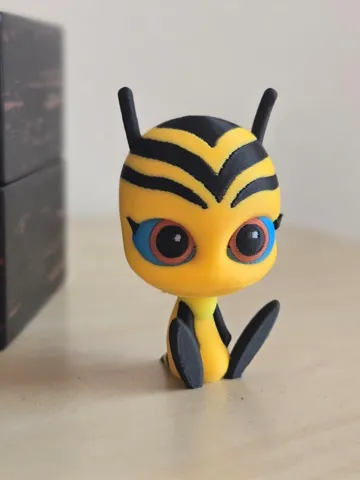 Figura decorativa: Pollen Kwami Miraculous Figurine — vista de referencia 2