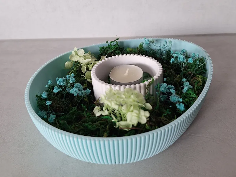 Moderne Eiförmige Osterschale mit Streifen Design