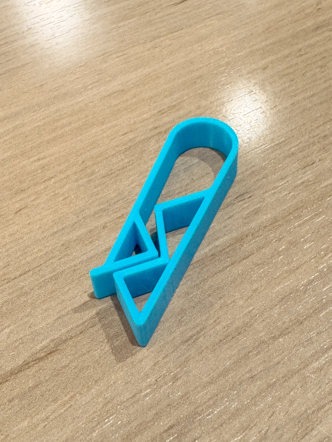Flexible Trash Bag Clip, Secure, Simple, Versatile view 3