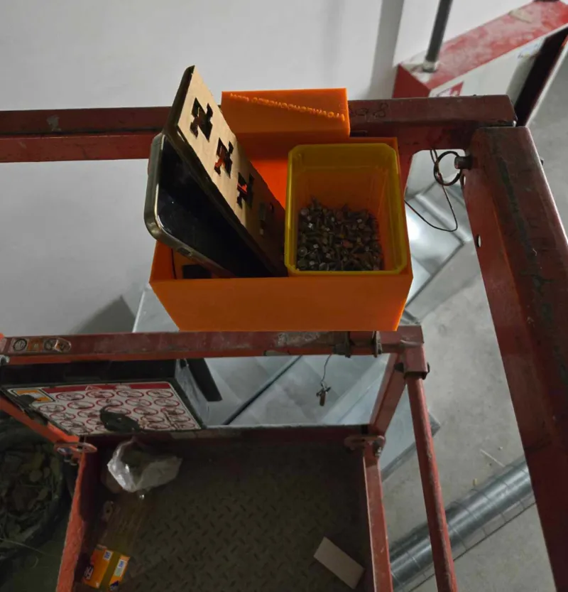 electric scissor lift basket