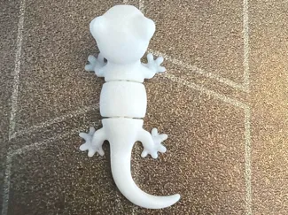 Small Gecko Figure