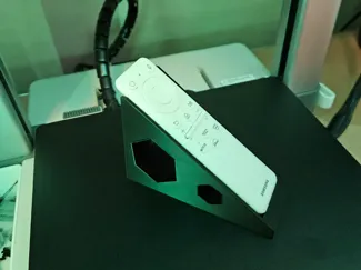 Samsung Odyssey G6 remote holder