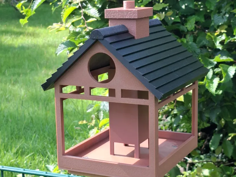 Vogelfutterhaus