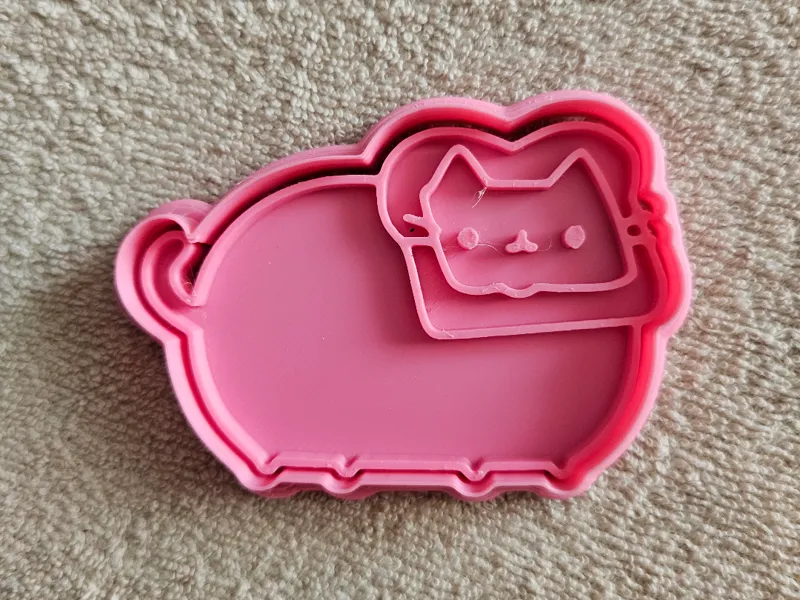 Pusheen toast - cookie cutter