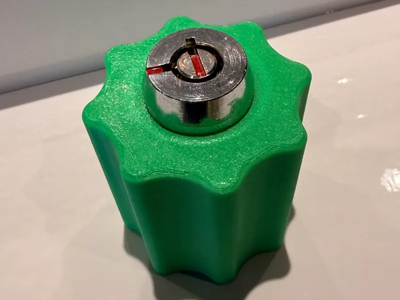 Tubular Lock Holder for Lock Picking / Lock Sport