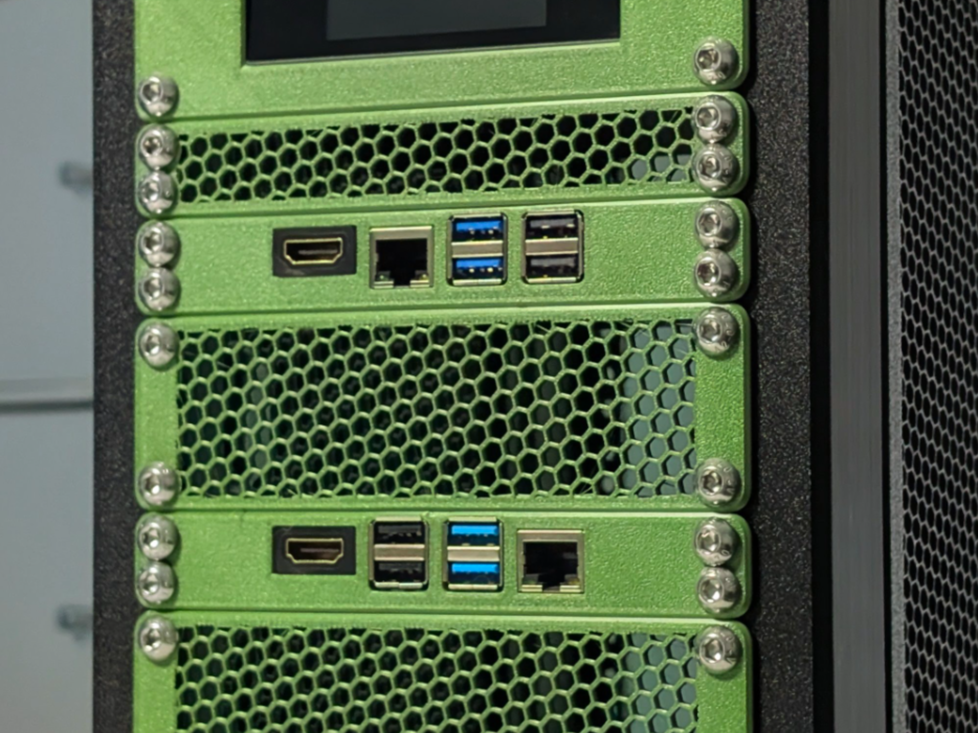 6" Pi 3, Pi 4, Pi 5 Rack Mount for Home Lab Server