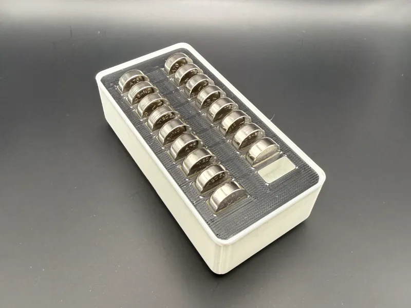 Gridfinity Bin 1x2 – LR44 Battery Holder
