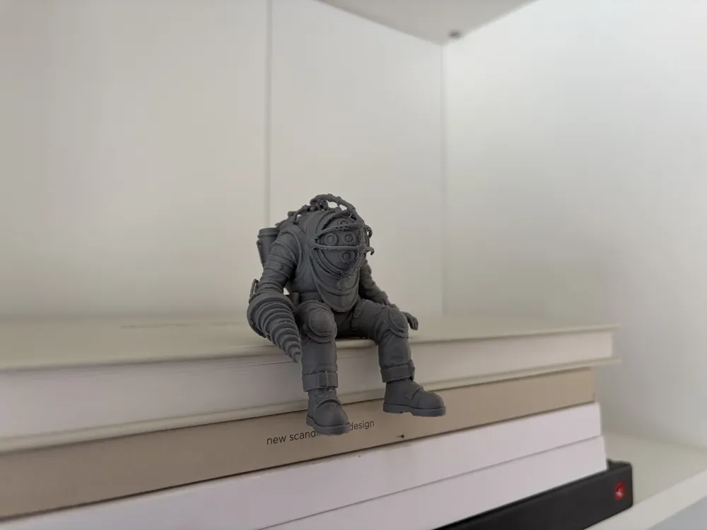 BioShock Big Daddy sitting on a Ledge shelf - Free 3D Print Model ...