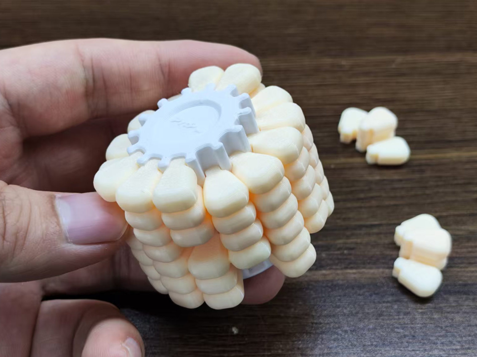 Miniatura 4 do modelo 3D 玉米3d拼图解密游戏-烧脑（俄罗斯方块玉米版）