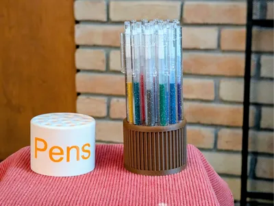 Round Pen Holder - 18 Pens