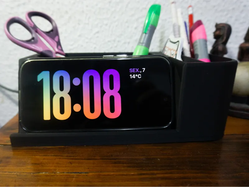 Dock for iPhone 15/16/17 & Desk Organizer 