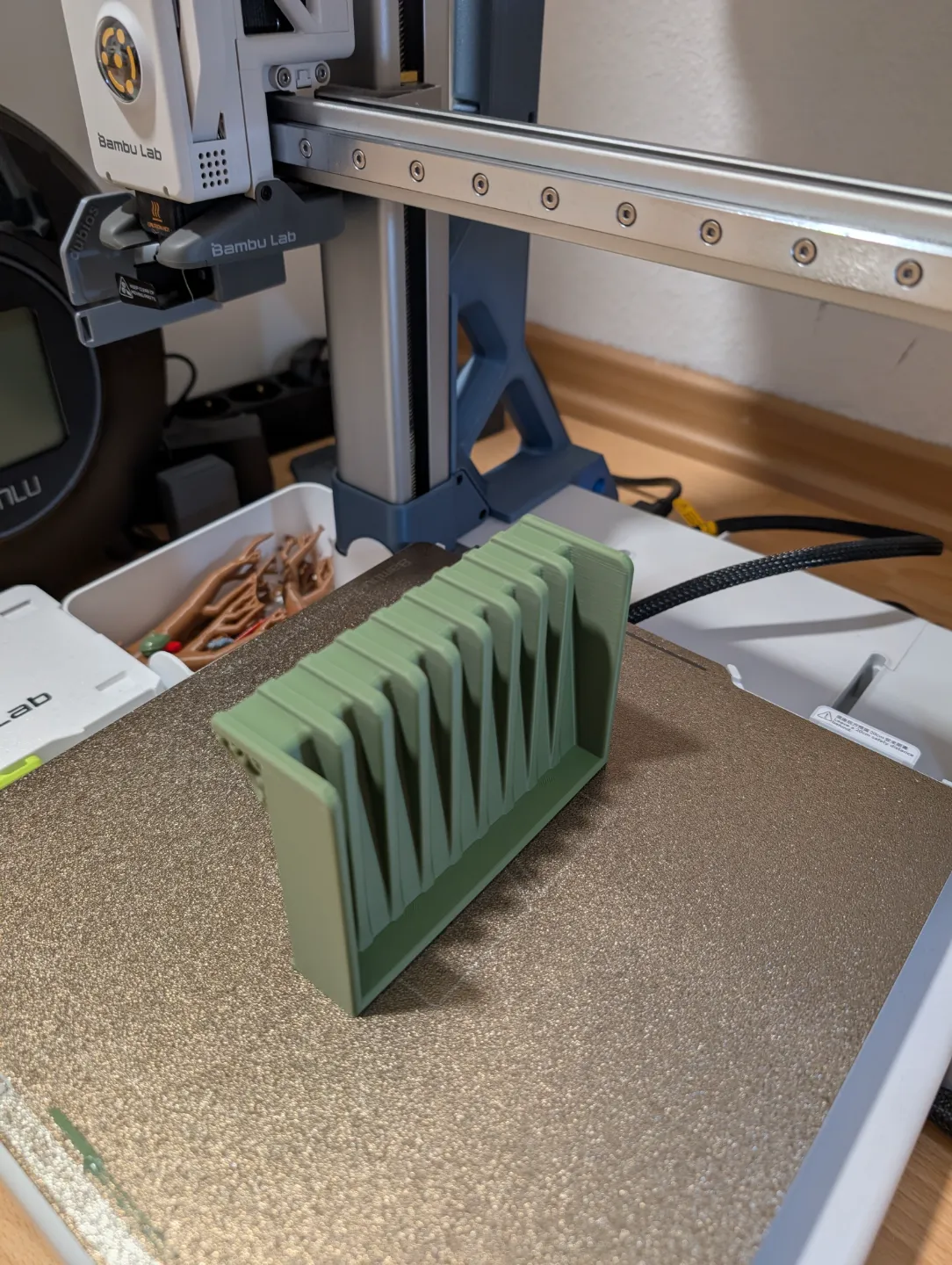 Sponge/soap holder - kitchen/bathroom view 4