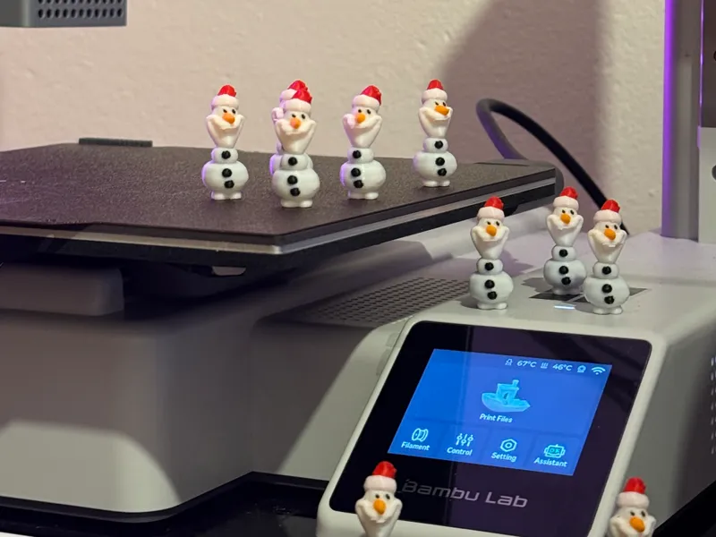 Olaf in Santa hat - mini figures
