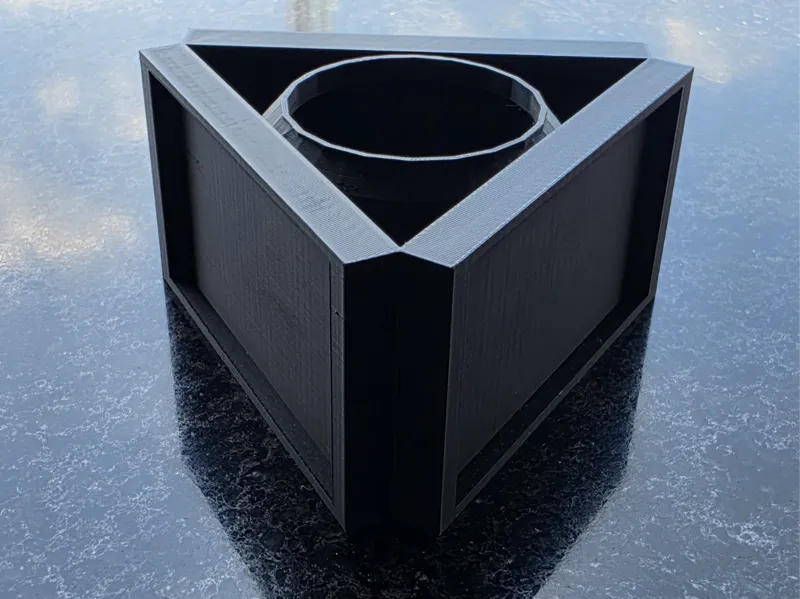 Triangle Microphone Flag with Swappable Panels