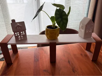 Table shelf pedestal
