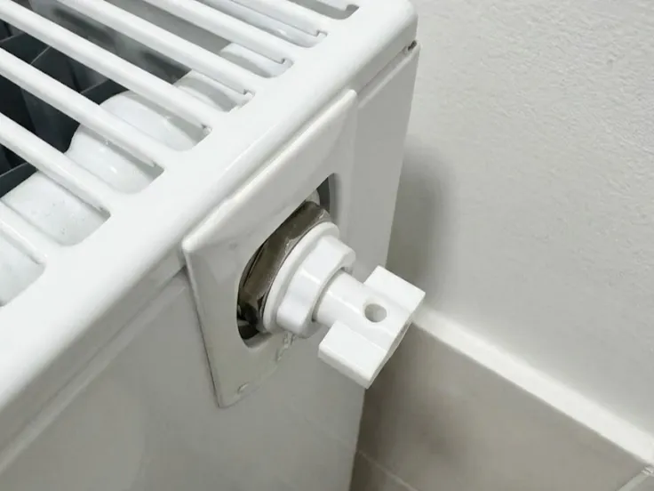 Radiator - air vent - Bleed Key