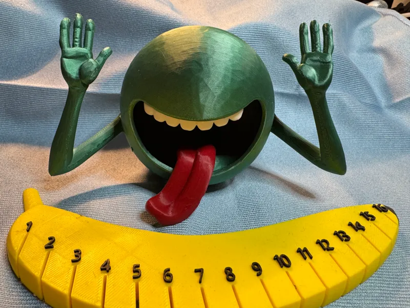 Hitchhiker's Guide To The Galaxy - Cover Alien