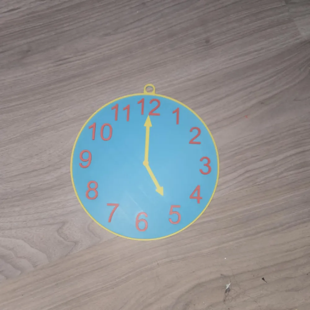 Fake Clock Always Facing 5h00 by Darkmoon2310 - MakerWorld