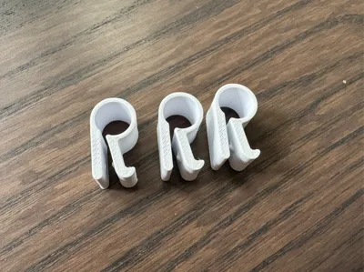 Carpet cable clip