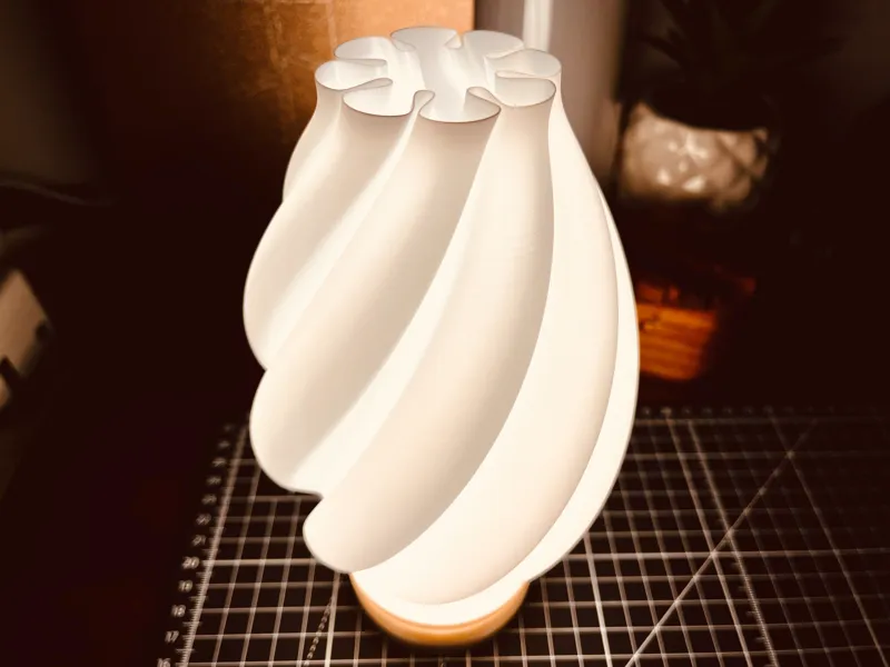 Twisted Blossom Lamp - LED Lamp Kit - (Shade Only)