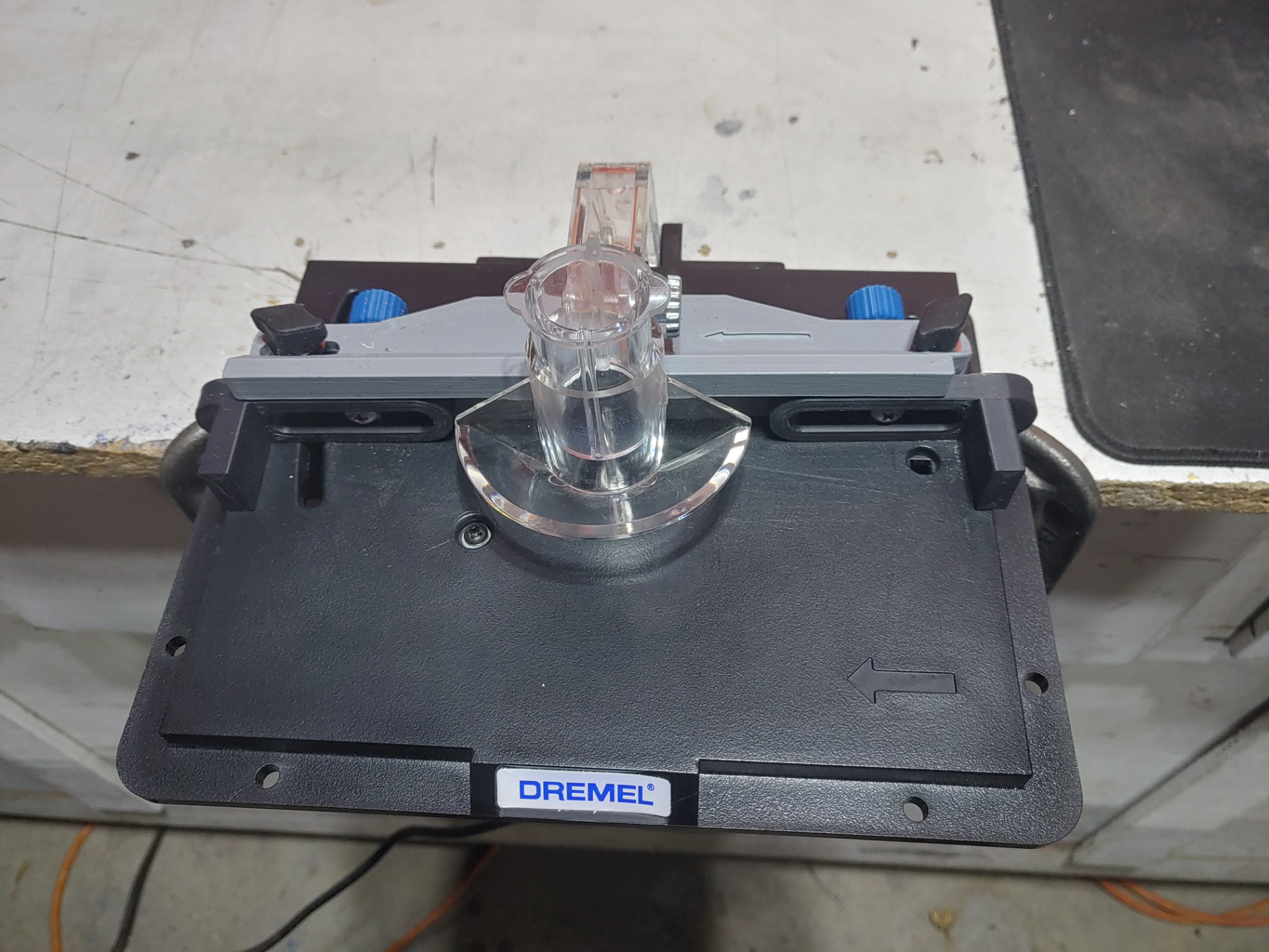 DREMEL 231 Shaper Router Table Guide with Fences