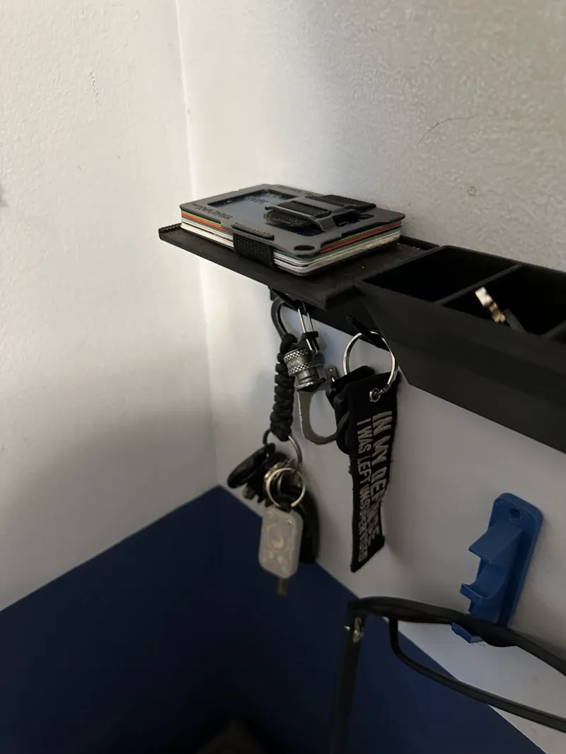 Trayvax Contour Wallet And Key Holder