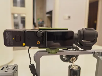Pocket 3 - DJI: Hot Shoe + Mount + Camera + Accessories
