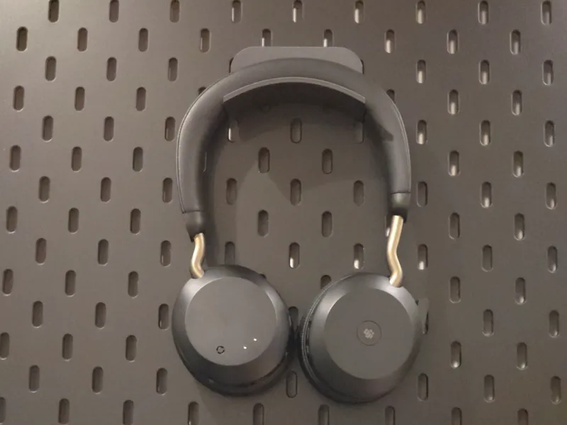 Skadis - Headphone holder