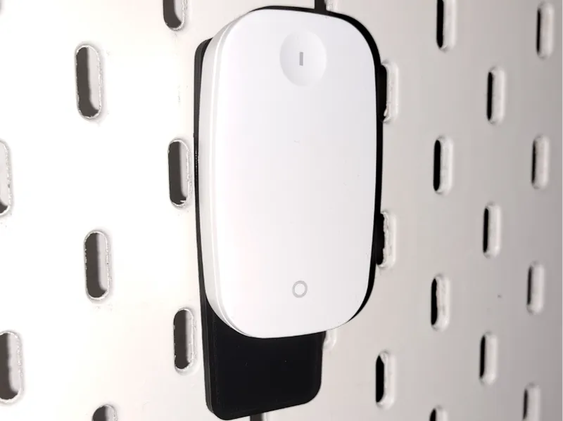 Holder for remote RODRET Skadis compatible