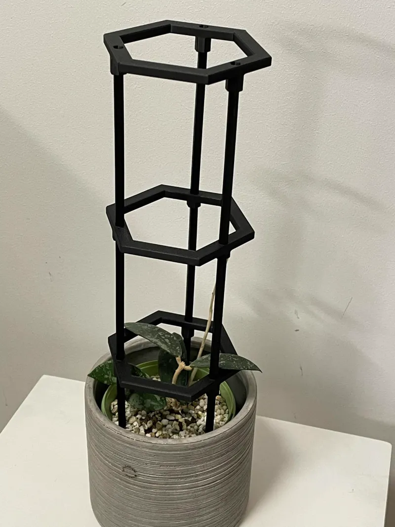 Strong stackable plant support